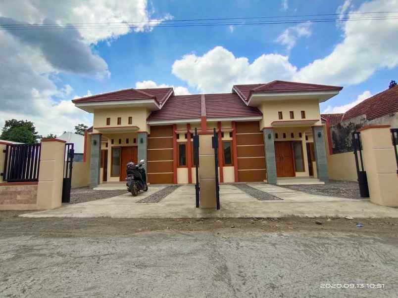 rumah jl purwomartani kalasan