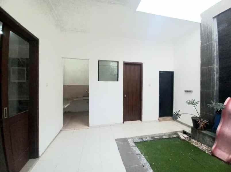 rumah jl raya kapin jati bening