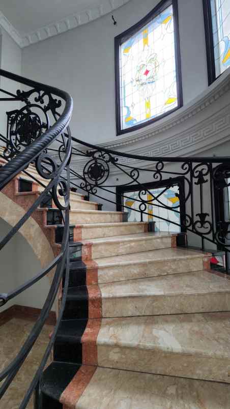 rumah jln moch yamin menteng