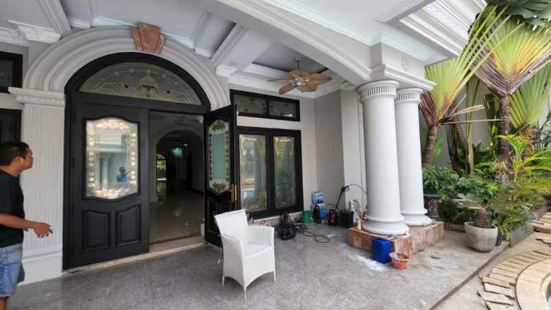 rumah jln moch yamin menteng