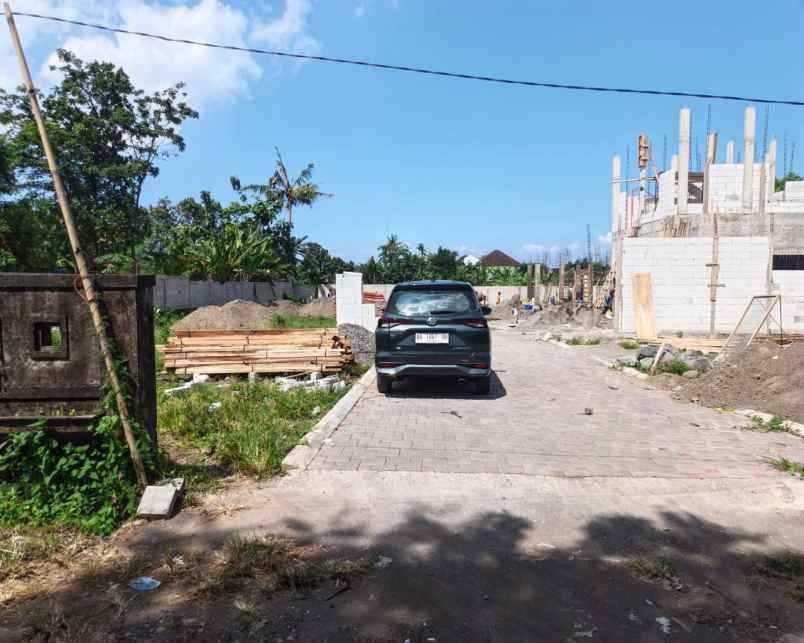 rumah jogja di jl kaliurang timur dekat kampus ugm