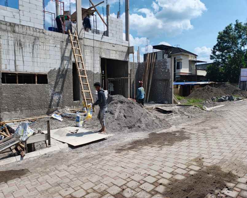 rumah jogja di jl kaliurang timur dekat kampus ugm