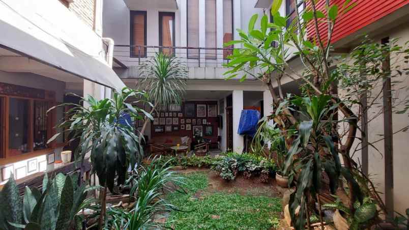 rumah kelapa dua kebon jeruk jakarta barat