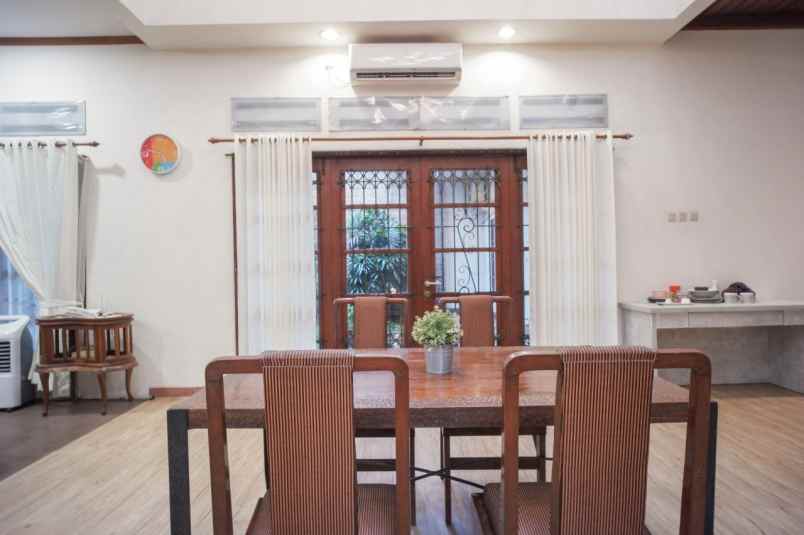 rumah kompleks margorejo indah hadap utara