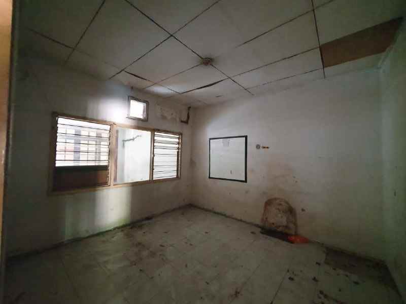 rumah kupang baru strategis hitung tanah