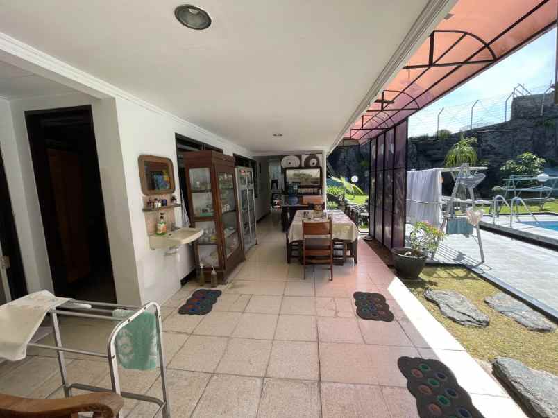 rumah kupang indah ada kolam rennag surabaya barat