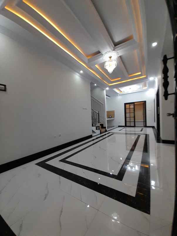 rumah lt 120 hook at kahfi 1 tanah baru beji depok