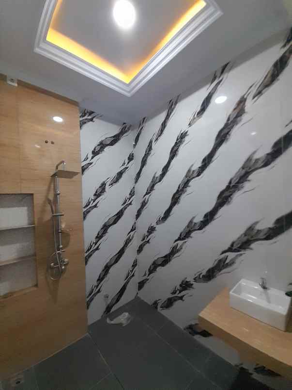 rumah lt 120 hook at kahfi 1 tanah baru beji depok