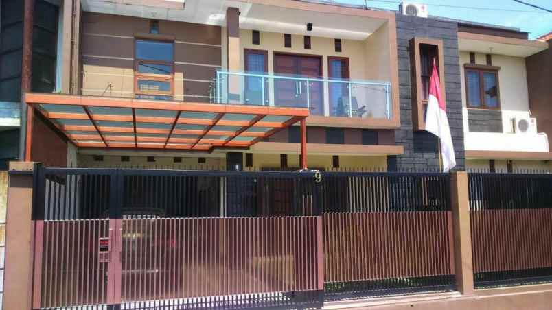 rumah luas gunung batu dekat pasteur bandung