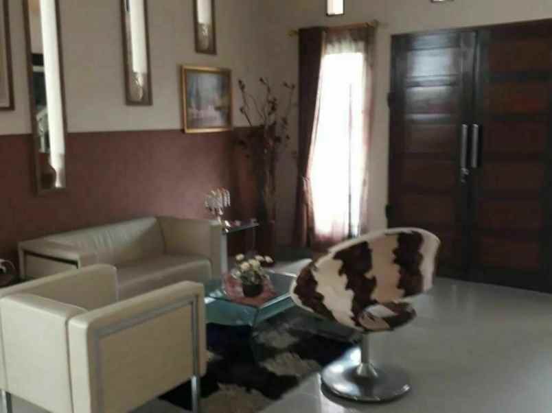 rumah luas gunung batu dekat pasteur bandung