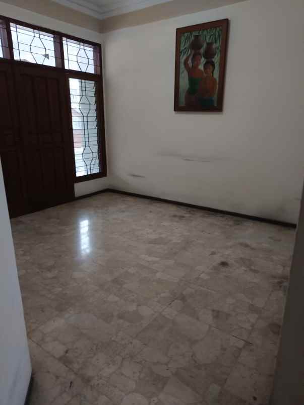 rumah luas nyaman idaman area klampis anom