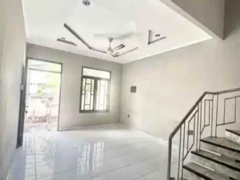 rumah megah di kayu putih pulo gadung