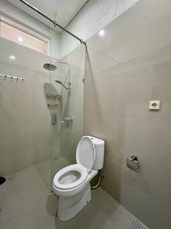 rumah mewah 2 lantai dekat pusat kota yogyakarta