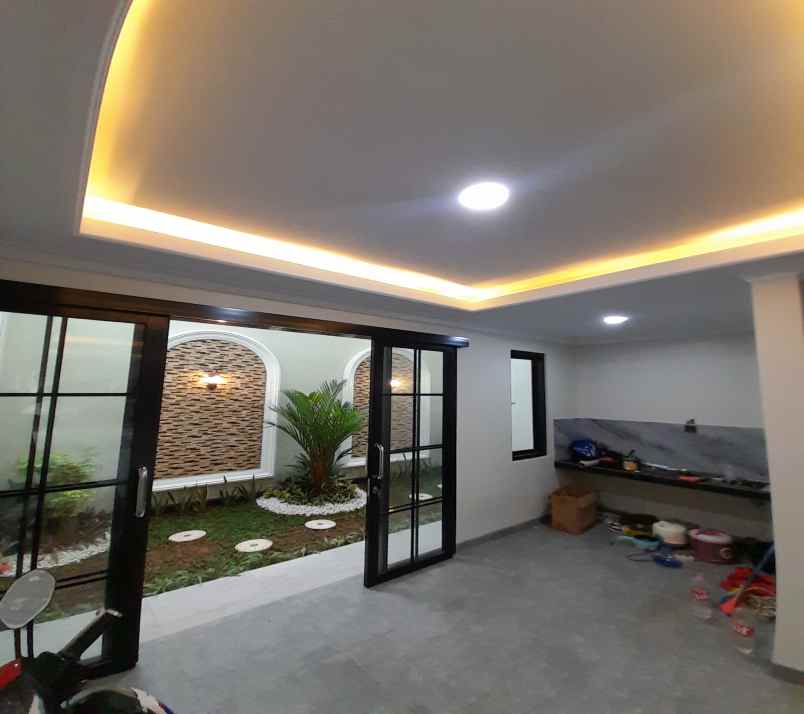 rumah mewah 3 lantai full at jagakarsa jakarta selatan