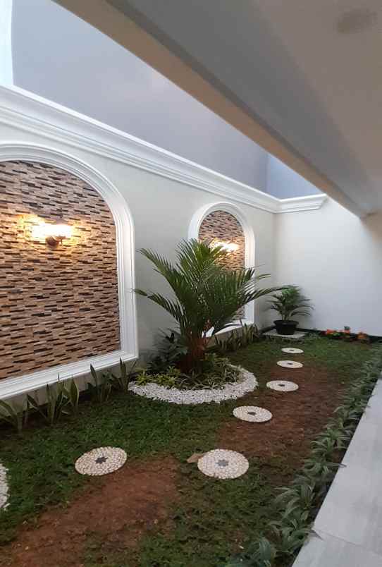 rumah mewah 3 lantai full at jagakarsa jakarta selatan