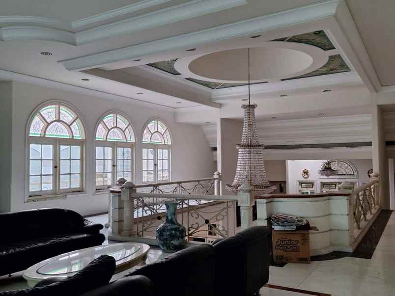 rumah mewah bintang diponggo furnish