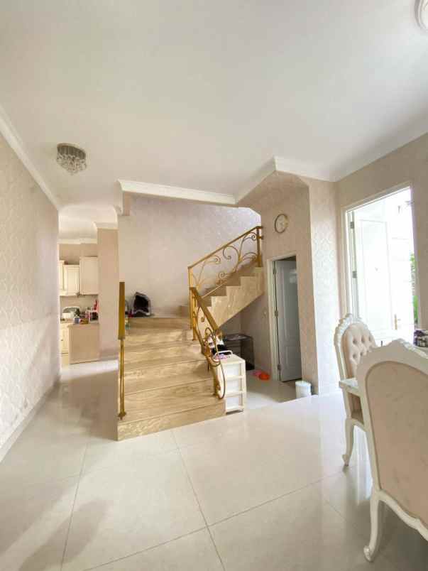 rumah mewah candi golf jangli semarang