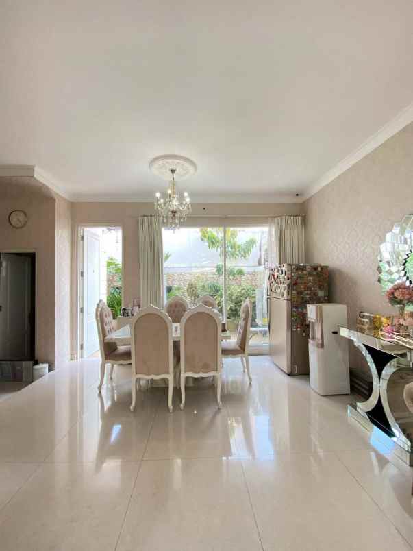 rumah mewah candi golf jangli semarang