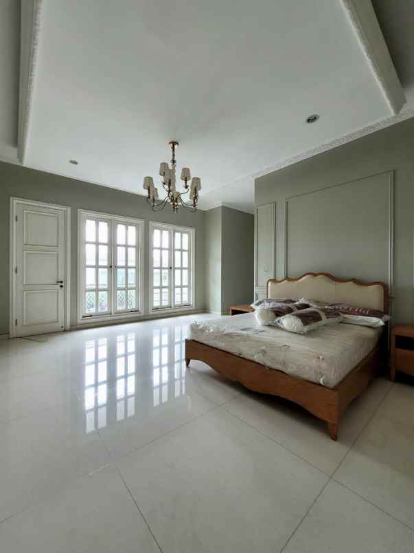 rumah mewah furnished dalam komplek di bekasi timur