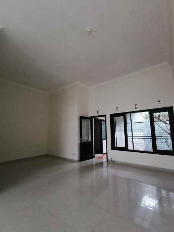 rumah minimalis 1 lantai siap huni