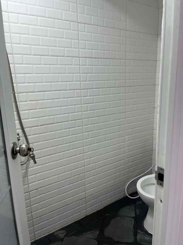 rumah minimalis 2 lantai siap huni depok