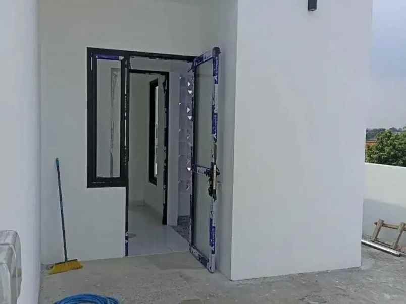 rumah minimalis baru fresh di pondok bambu duren sawit