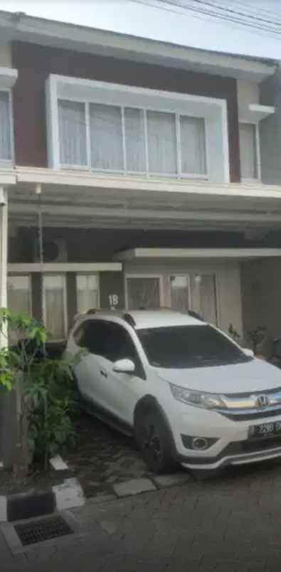 rumah minimalis dalam cluster jaksel