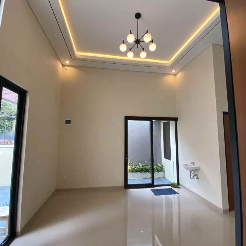 rumah minimalis siap huni utara jl gito gati