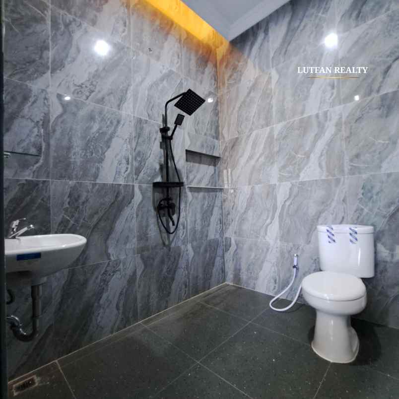 rumah modern jagakarsa non cluster