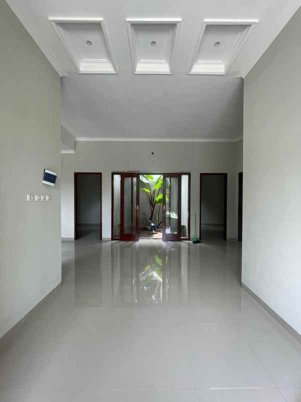 rumah modern limasan dekat ringin purwomartani sleman