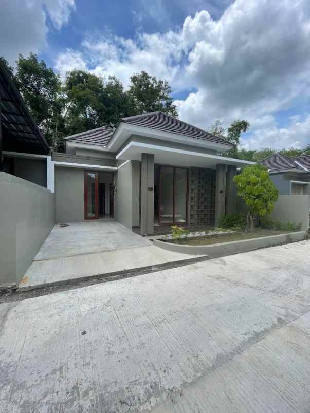 rumah modern limasan dekat ringin purwomartani sleman