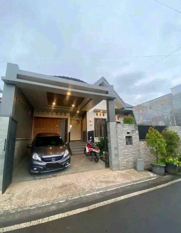 rumah modern luas siap huni dan strategis