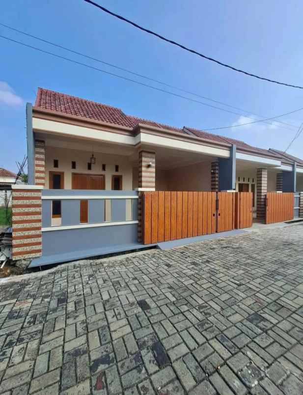 rumah modern minimalis bebas banjir lokasi strategis