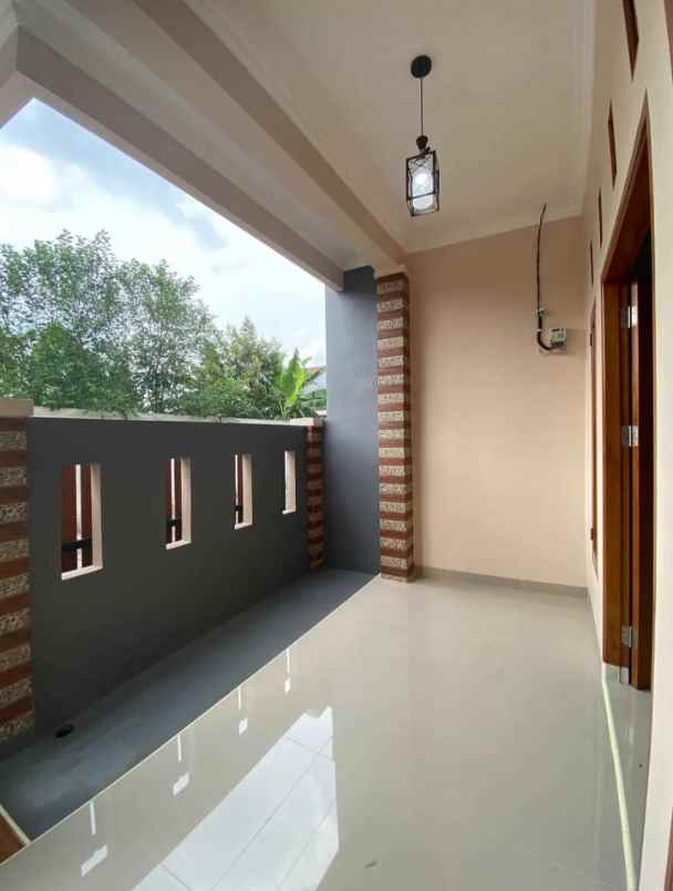 rumah modern minimalis bebas banjir lokasi strategis