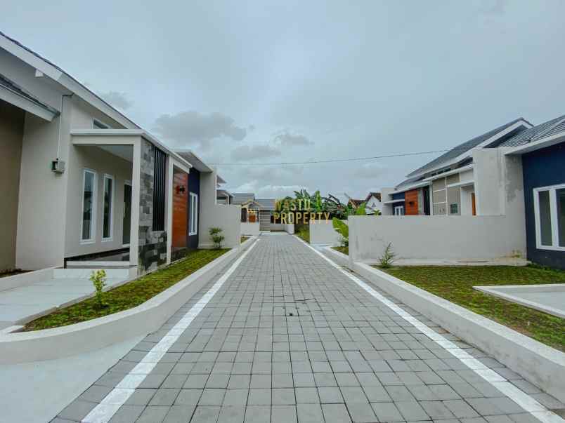 rumah murah dalam cluster one gate di kalasan sleman