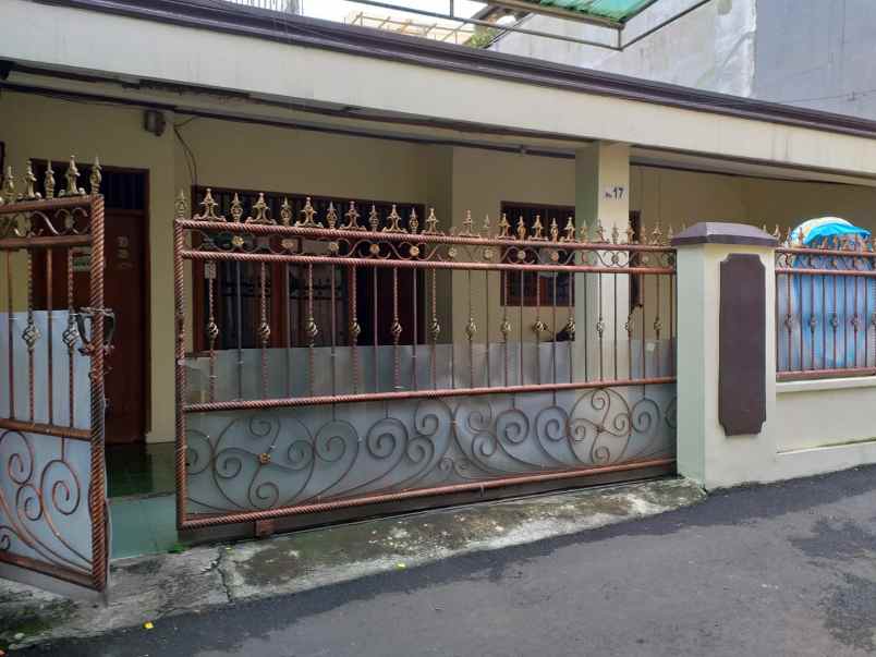 rumah murah strategis tebet barat