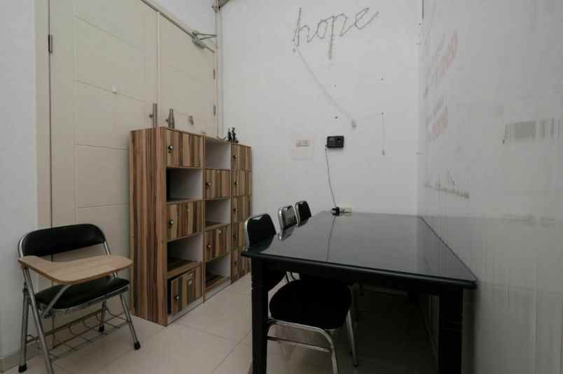 rumah nirwana eksekutif row jalan 6 meter