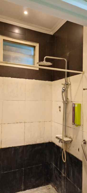 rumah nyaman siap huni plamongan indah semarang