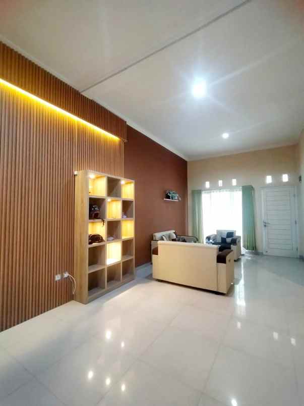 rumah nyaman strategis di arcmanik tengah kota bandung