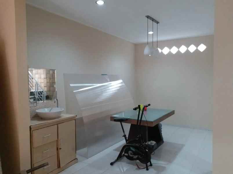 rumah pamulang pusat kota cocok hunian investasi