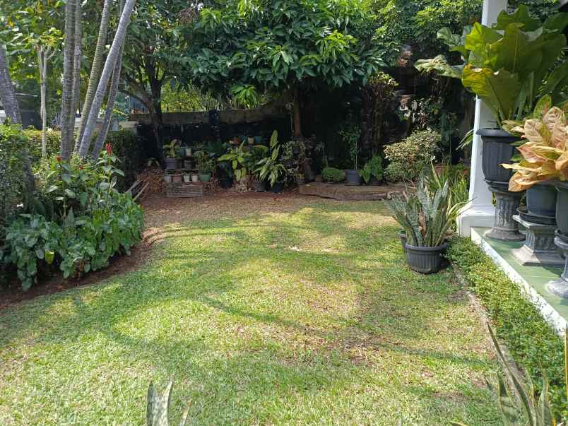 rumah pesanggrahan jakarta selatan