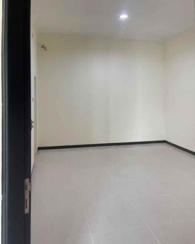 rumah puri asri pakuwon city minimalis siap huni