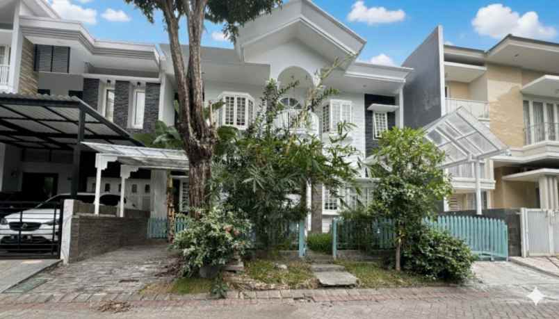 rumah san diego pakuwon city strategis carport