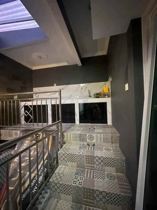 rumah sangkuriang dekat stadion ada kolam renang anak