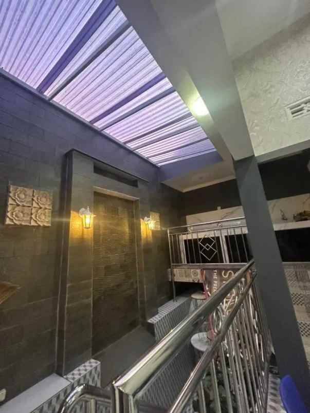 rumah sangkuriang dekat stadion ada kolam renang anak