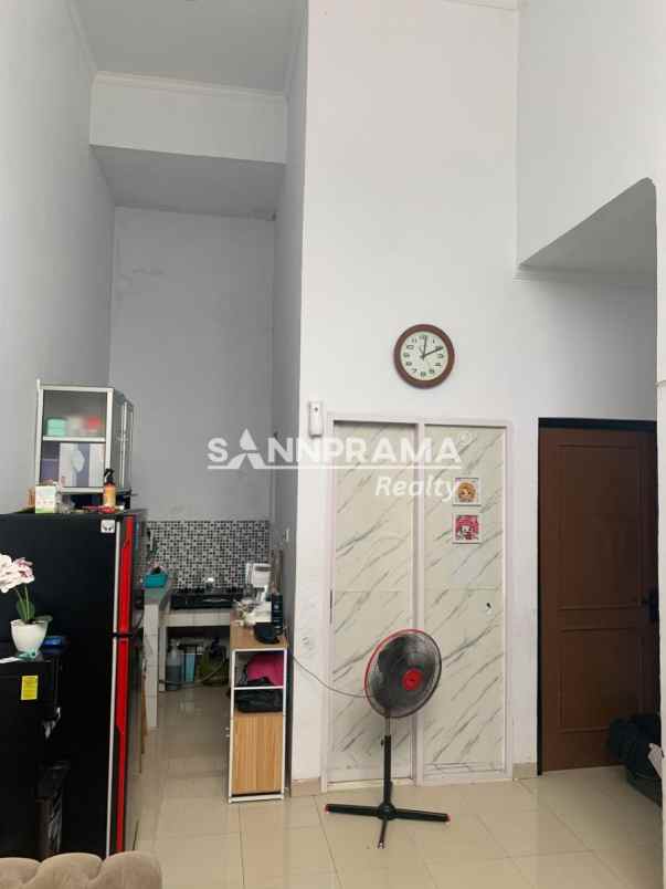 rumah second minimalis di rangkapan jaya depok