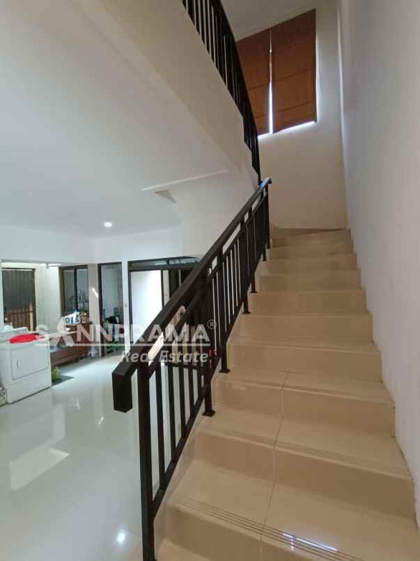 rumah second murah hook dekat tol disawangan depok