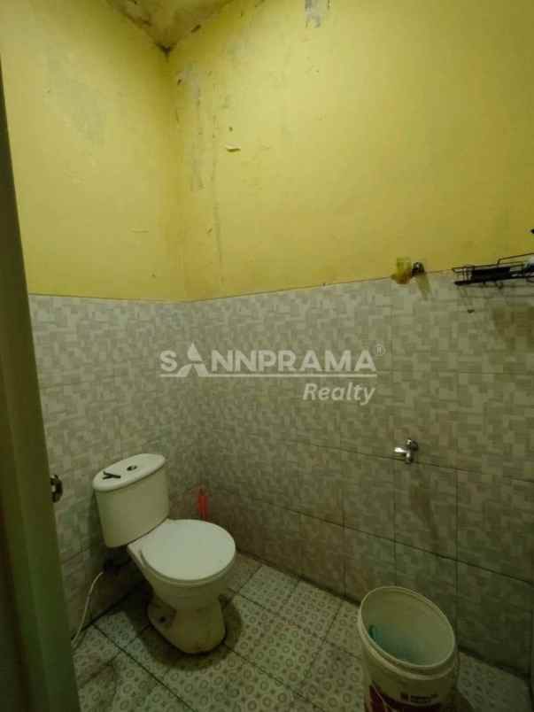 rumah second murah strategis di limo depok