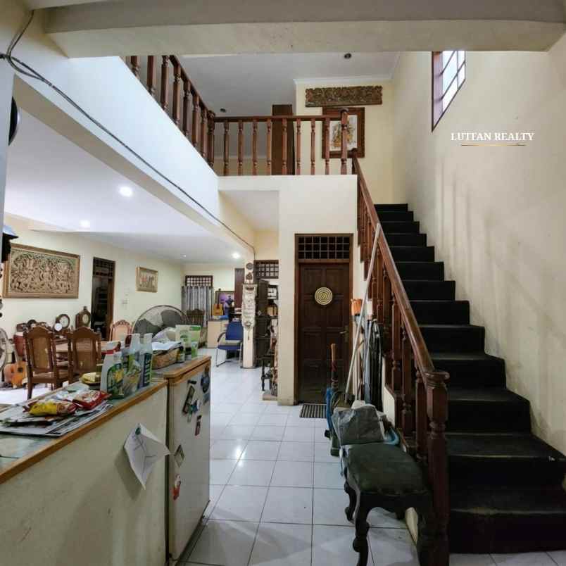 rumah secondary dalam komplek pondok gede