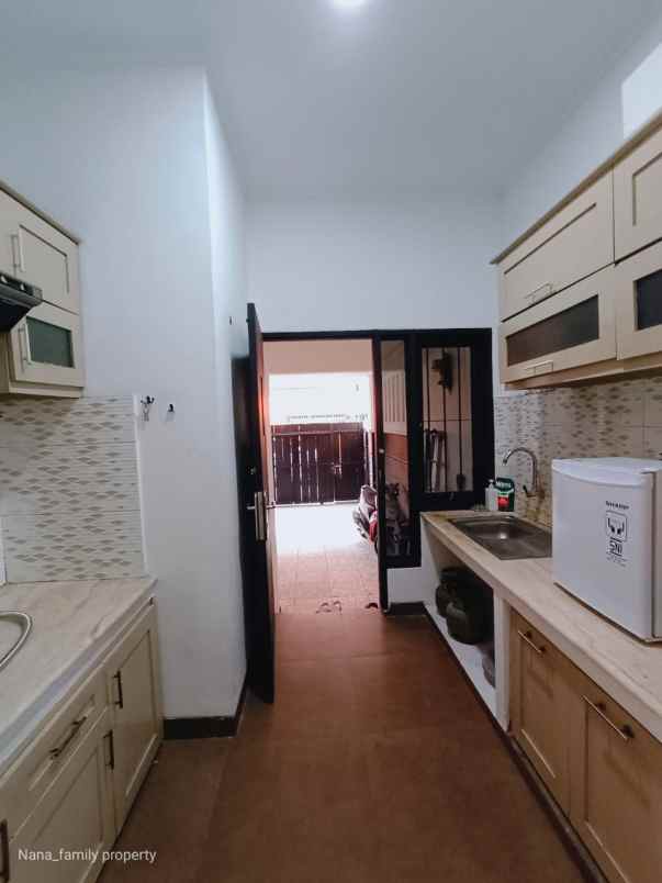 rumah siap huni di area rawa belong jakbar